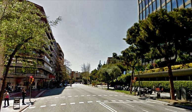 Apartment in Sarrià-Sant Gervasi, Barcelona, Spain 4 - 18333493