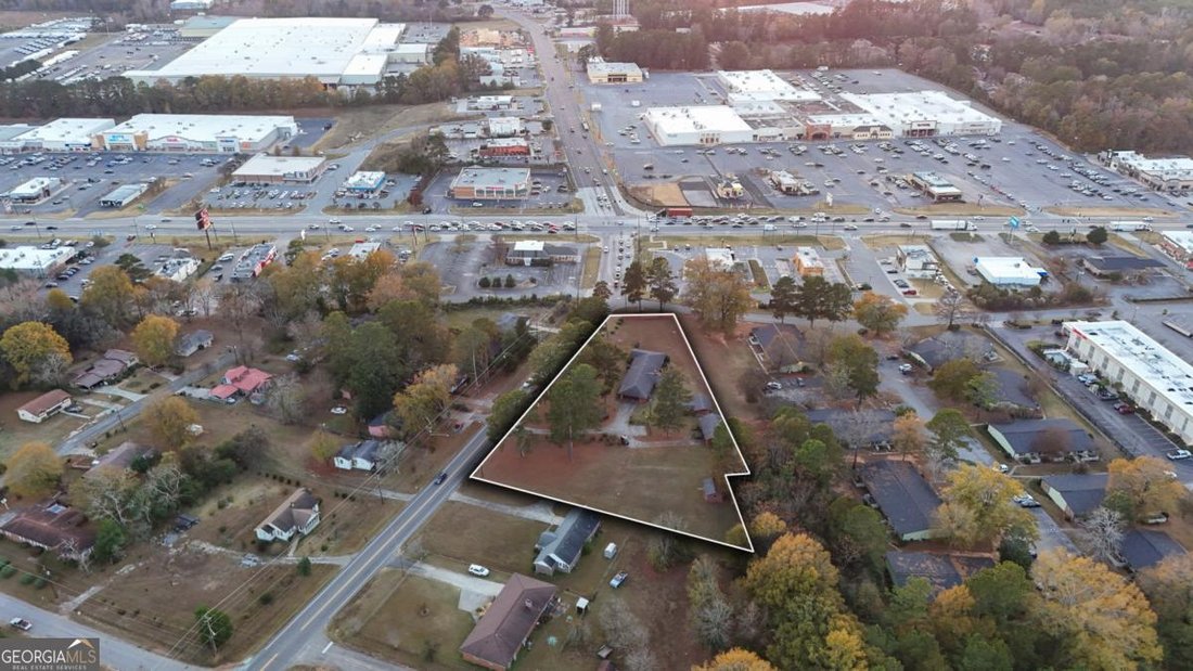 House in Milledgeville, Georgia, United States 3 - 18332740