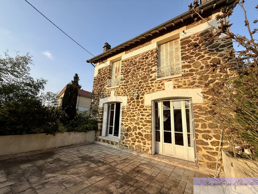 House in Sucy-en-Brie, Ile-de-France, France 1 - 18333069
