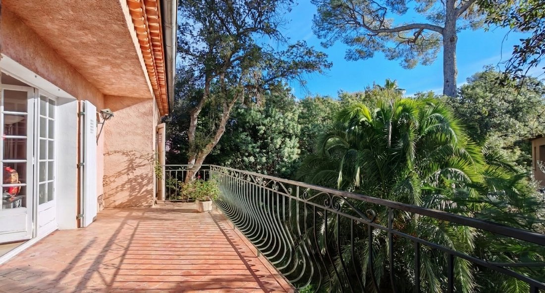 Villa in Le Dramont-Agay-Anthéor-Le Trayas, Saint-Raphaël, France 2 - 16542752