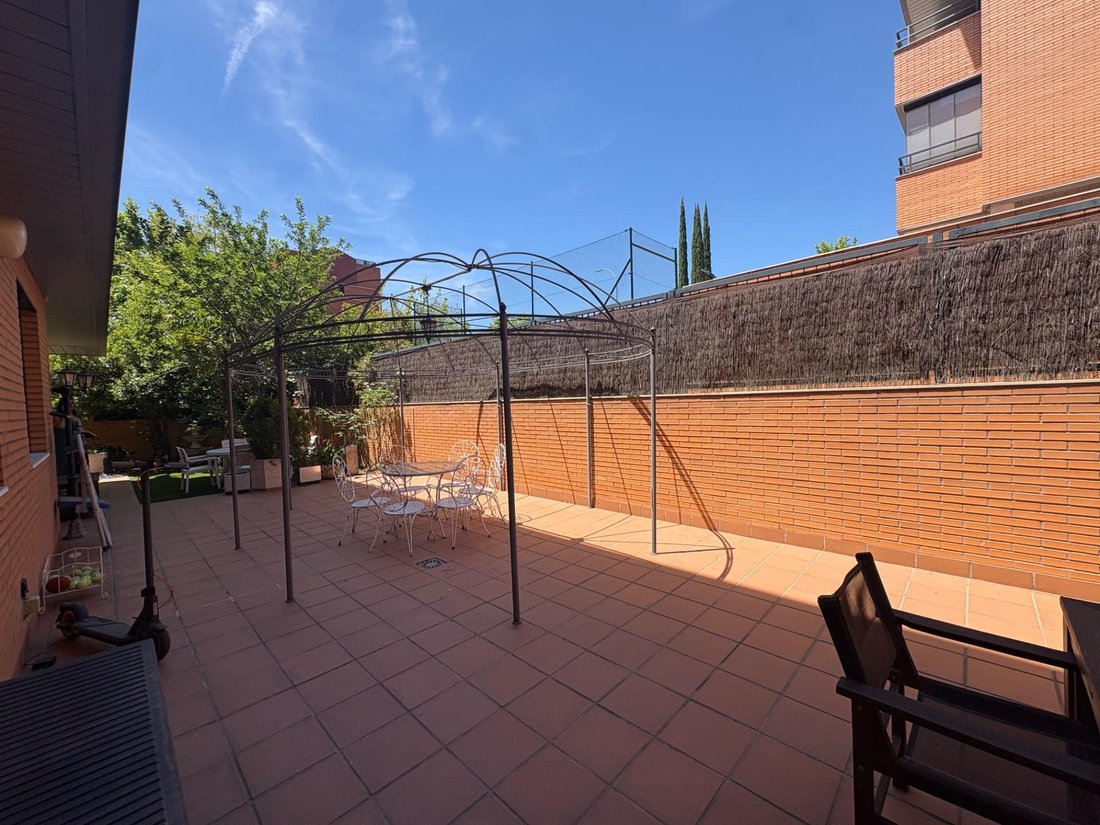 Boadilla del Monte, Comunidad de Madrid, Spain 3 - 18333031