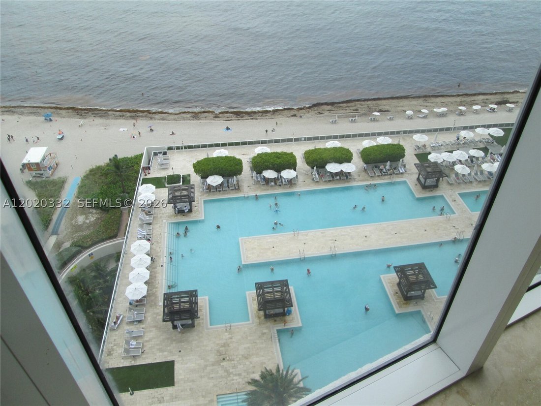 Condo in Hallandale Beach, Florida, United States 3 - 18060474