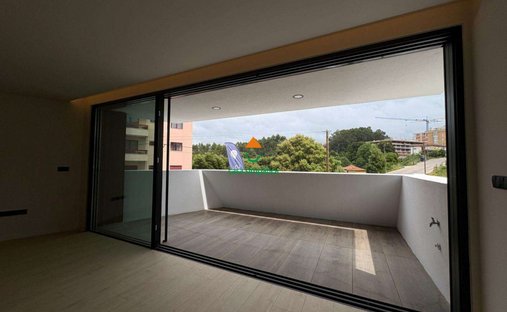 Apartment in Gondomar (Sao Cosme), Valbom e Jovim, Porto District, Portugal 1