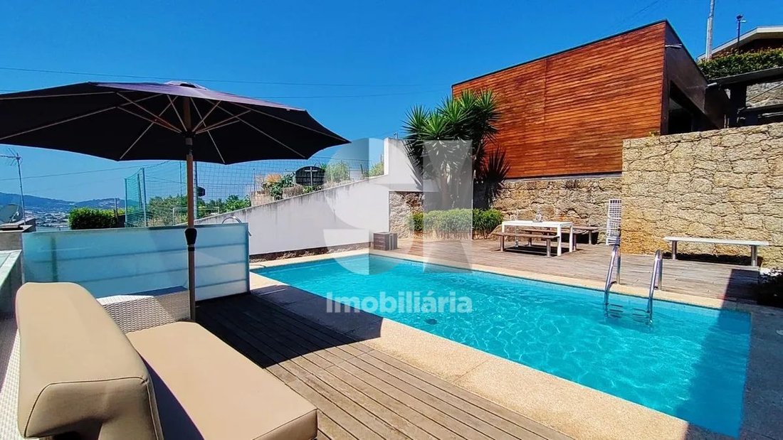 Villa in Lordelo, Braga, Portugal 1 - 18333081