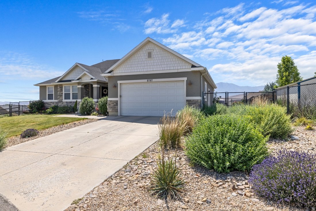 House in Eagle Mountain, Utah, United States 3 - 18332849