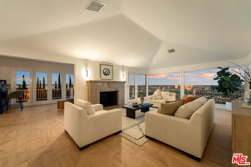House in Los Angeles, California, United States 5 - 18332657