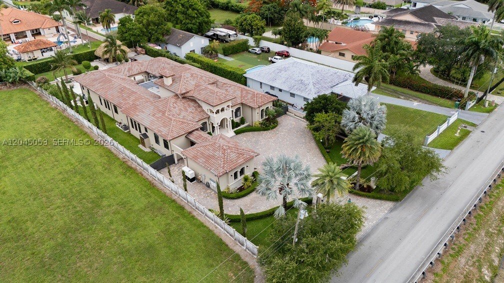 House in Miami, Florida, United States 3 - 18332847