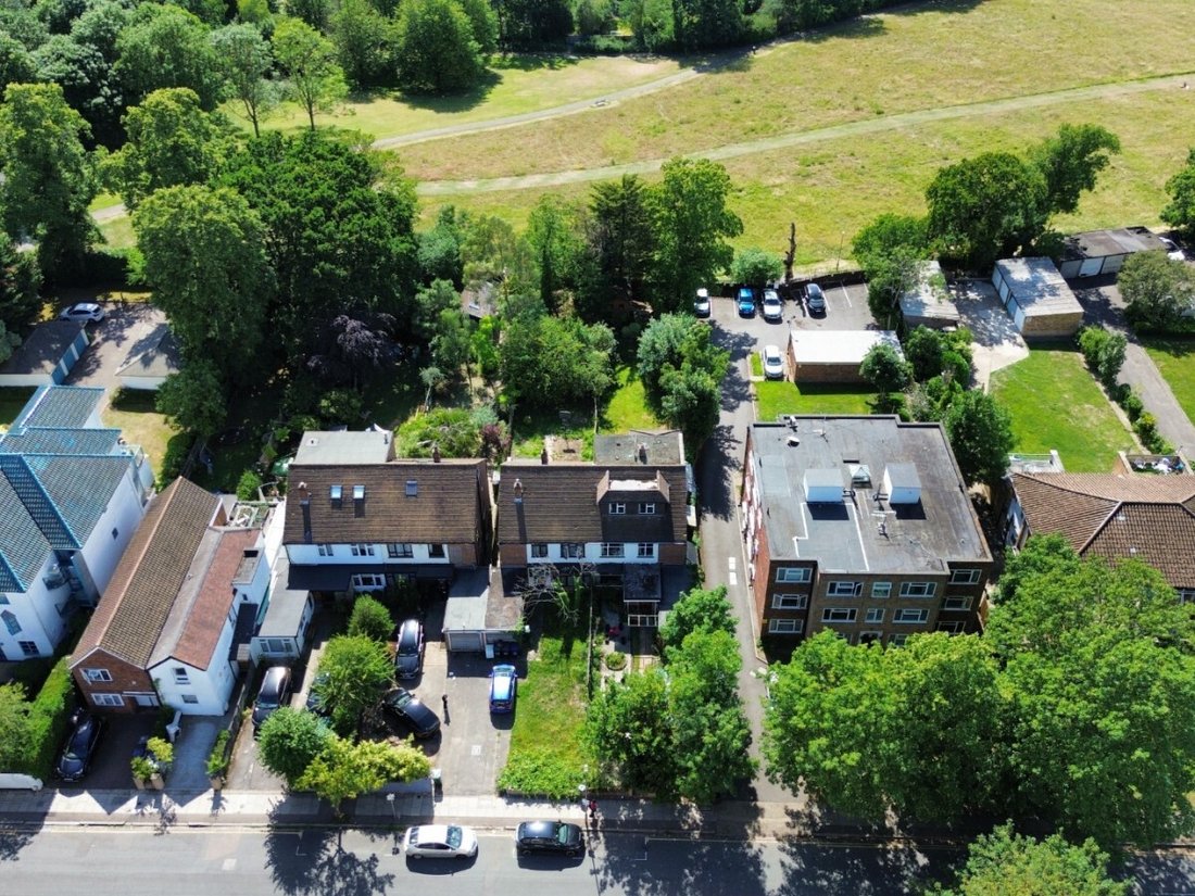 House in Barnet, England 1 - 18332702