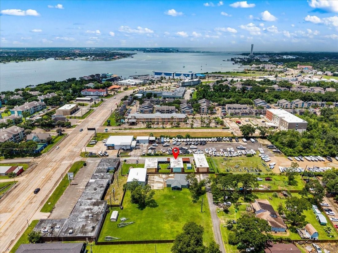 Houston, Texas, United States 4 - 18332963