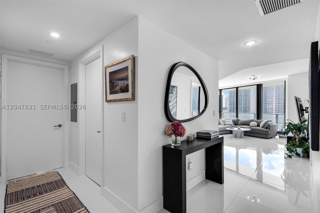 Condo in Miami, Florida, United States 5 - 18332837