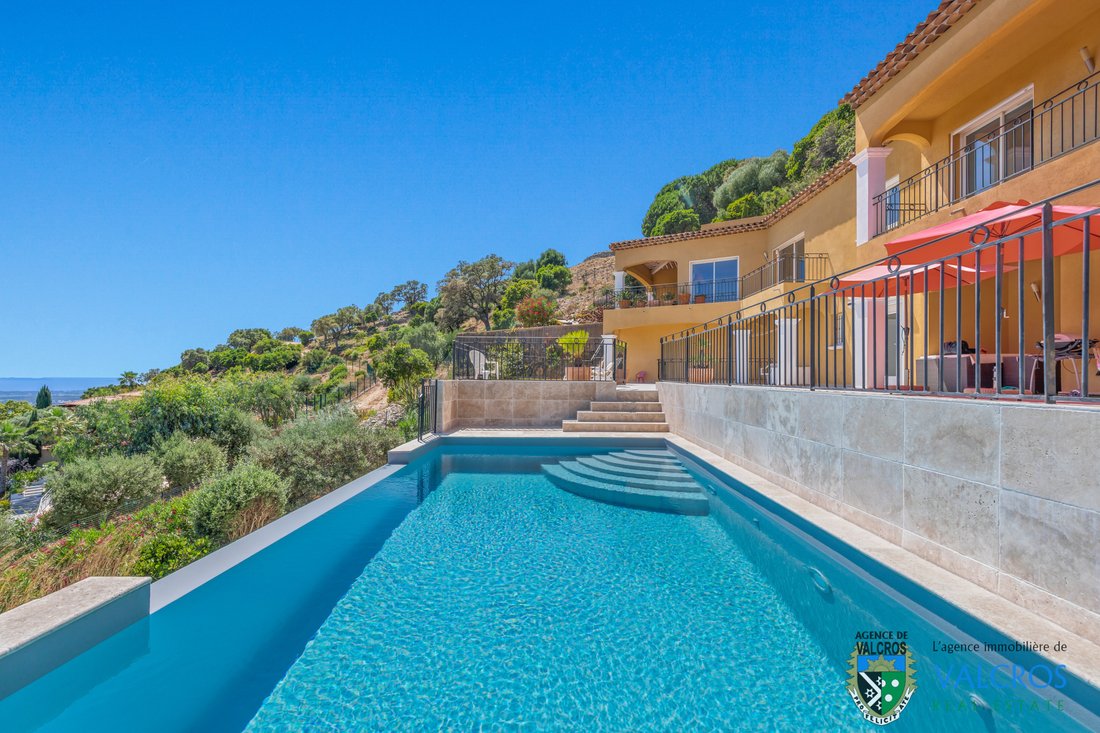 Villa in La Londe-les-Maures, Provence-Alpes-Côte d'Azur, France 5 - 17894049