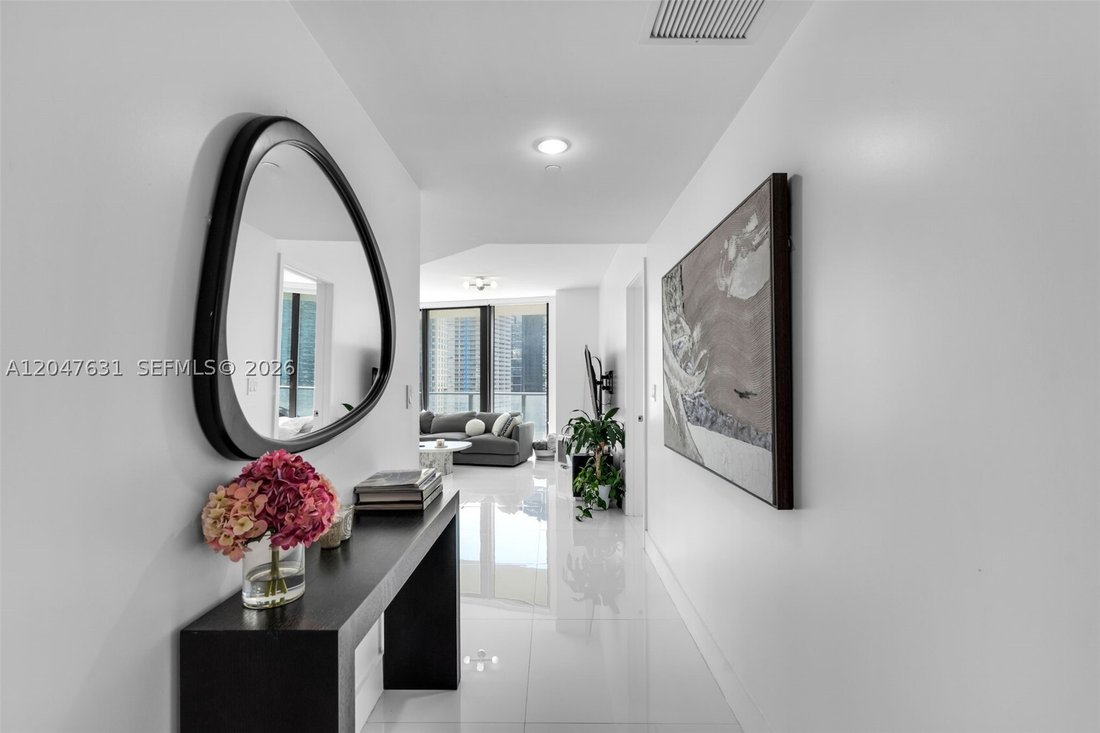 Condo in Miami, Florida, United States 4 - 18332837