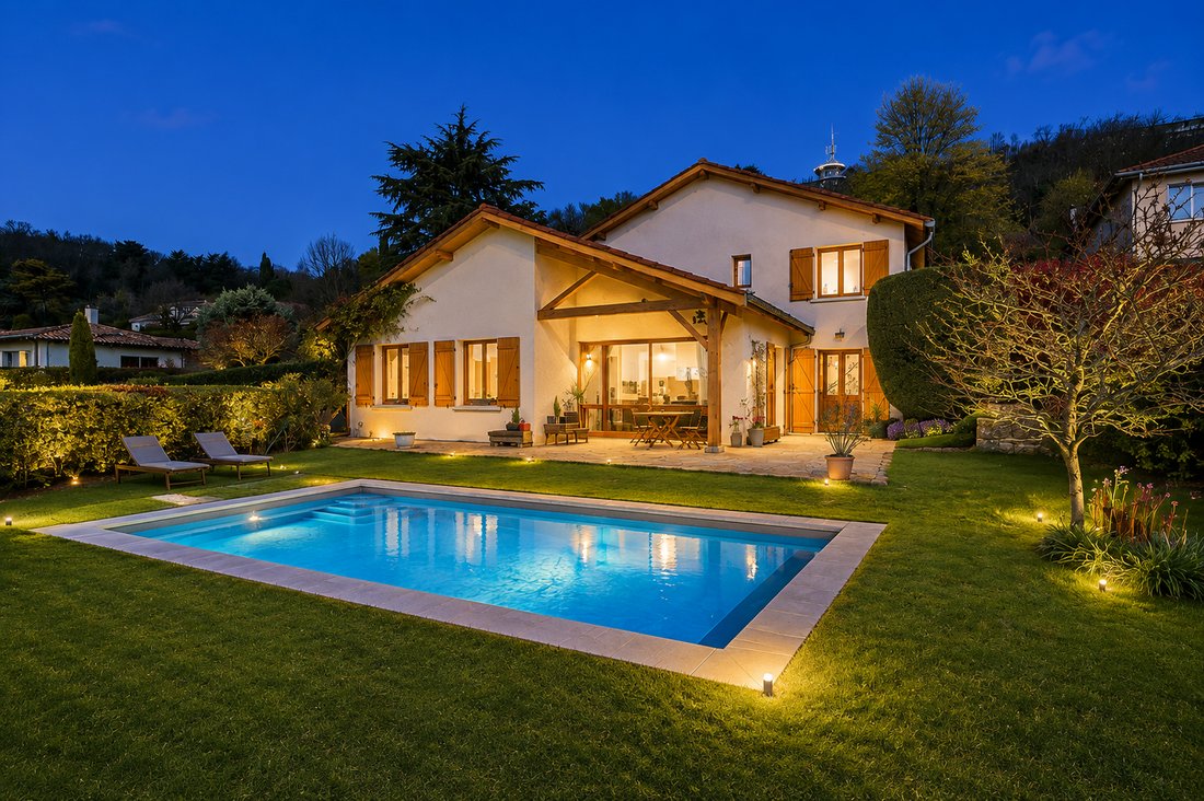 House in Saint-Cyr-au-Mont-d'Or, Auvergne-Rhône-Alpes, France 2 - 17376623
