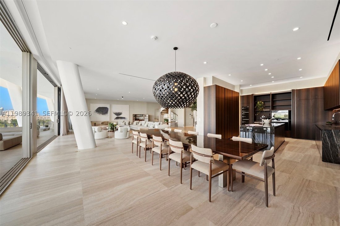 Condo in Miami, Florida, United States 5 - 17552557