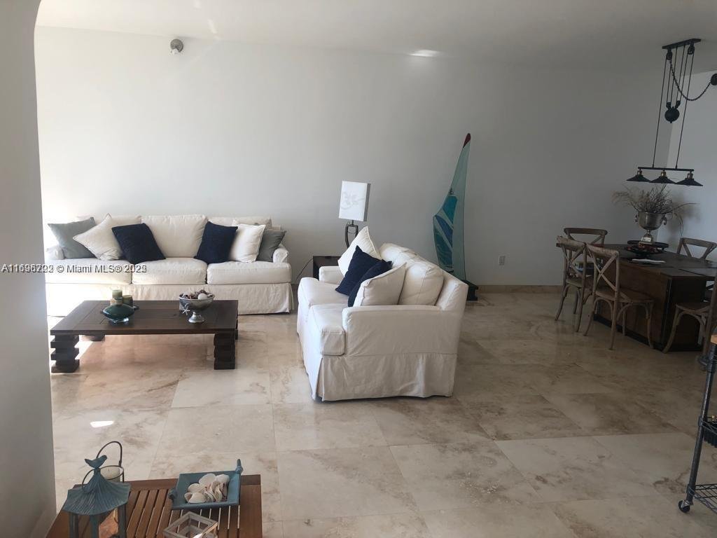 Condo in Bal Harbour, Florida, United States 4 - 18332850