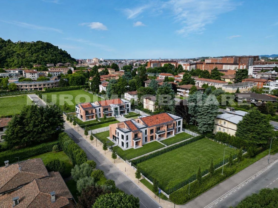 Villa in Mompiano, Brescia, Italy 3 - 15360107