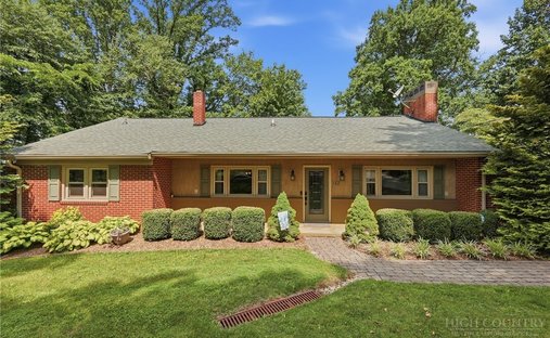 House in Jefferson, North Carolina, United States 1