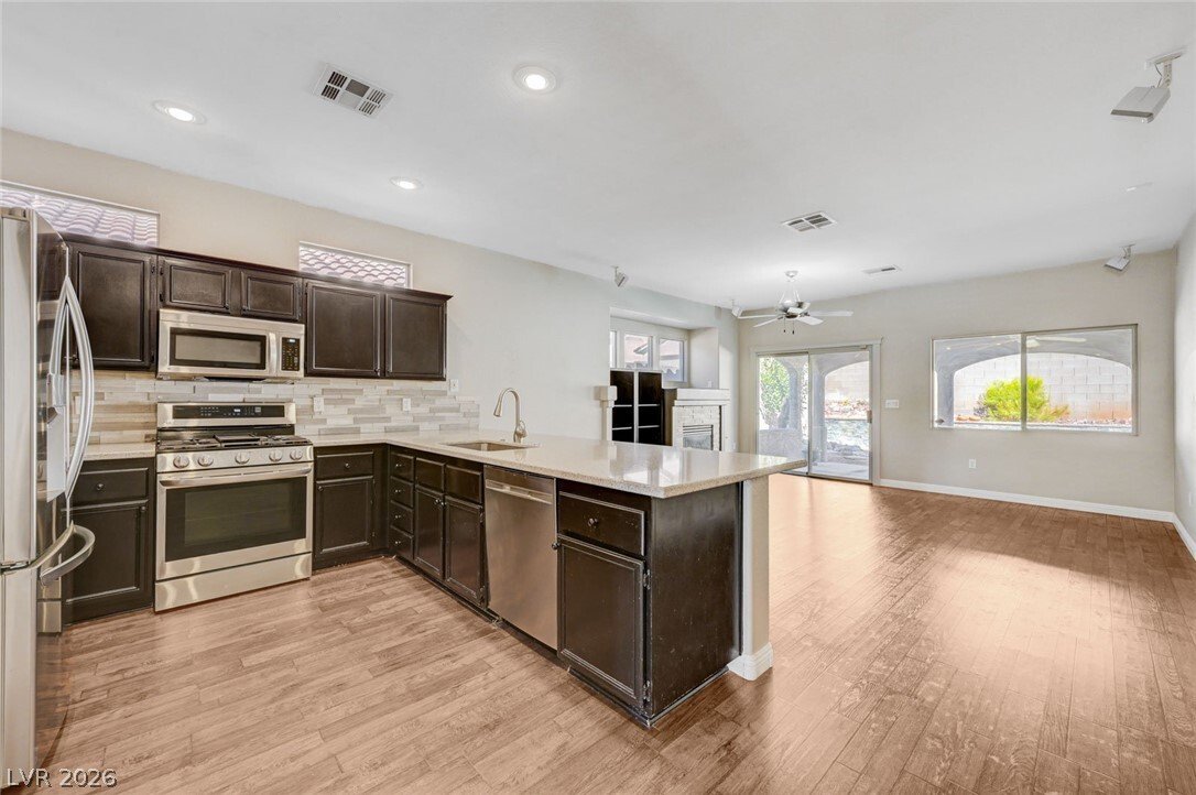 House in Las Vegas, Nevada, United States 4 - 18332804