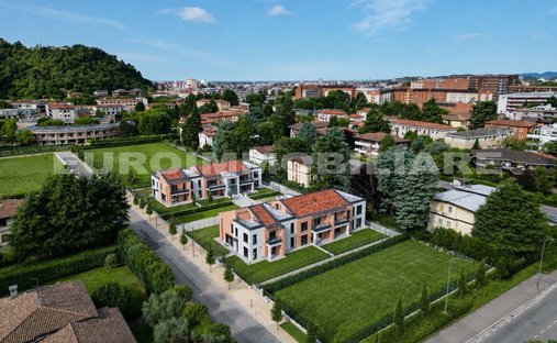 Villa in Mompiano, Brescia, Italy 1