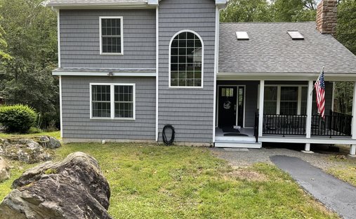 House in Arrowhead Lake, Pennsylvania, United States 1