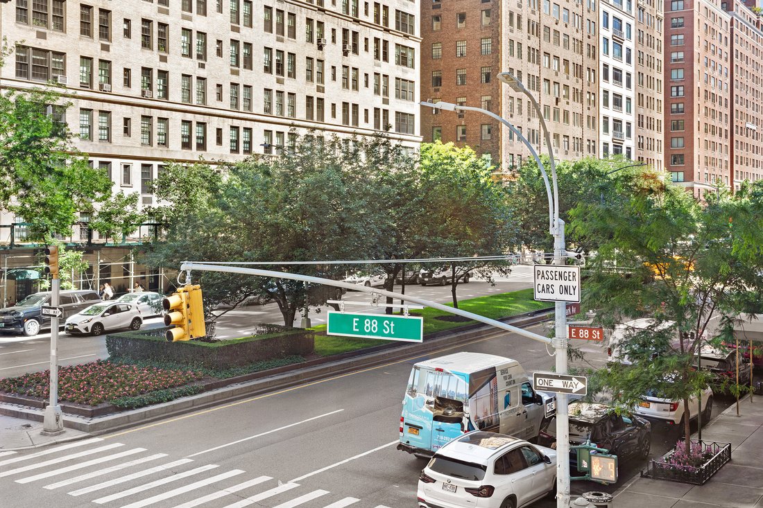 Co Op in New York, New York, United States 4 - 18333689