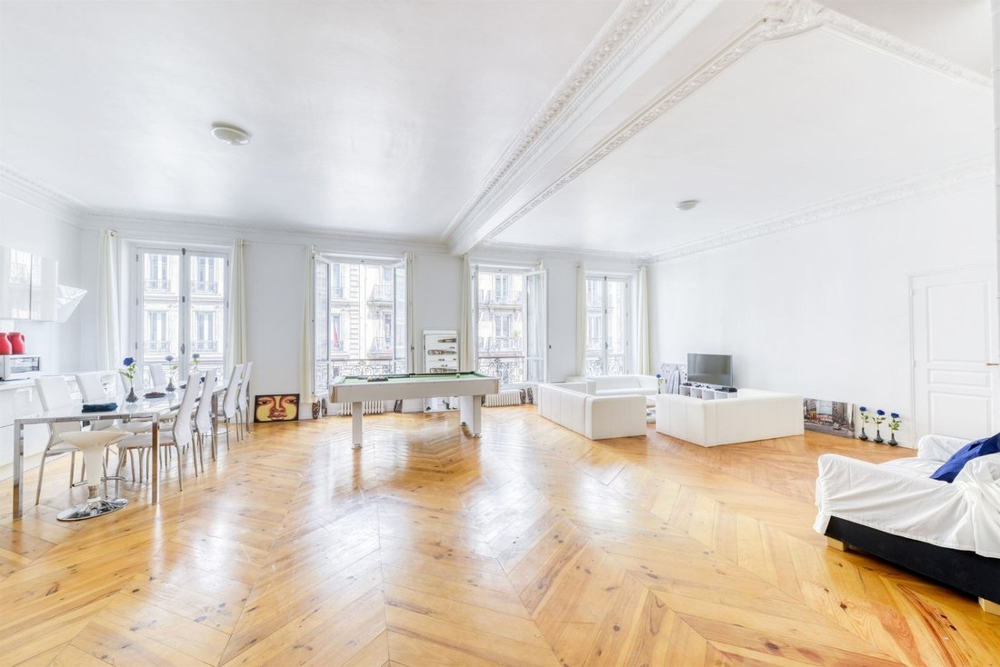 Apartment in Lorette-Martyrs, Paris 9e Arrondissement, Paris 3 - 18333642