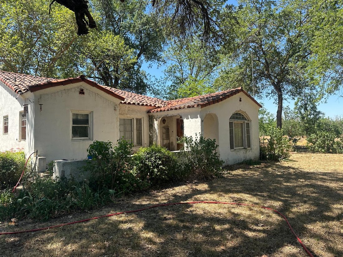 House in Laton, California, United States 1 - 18333297