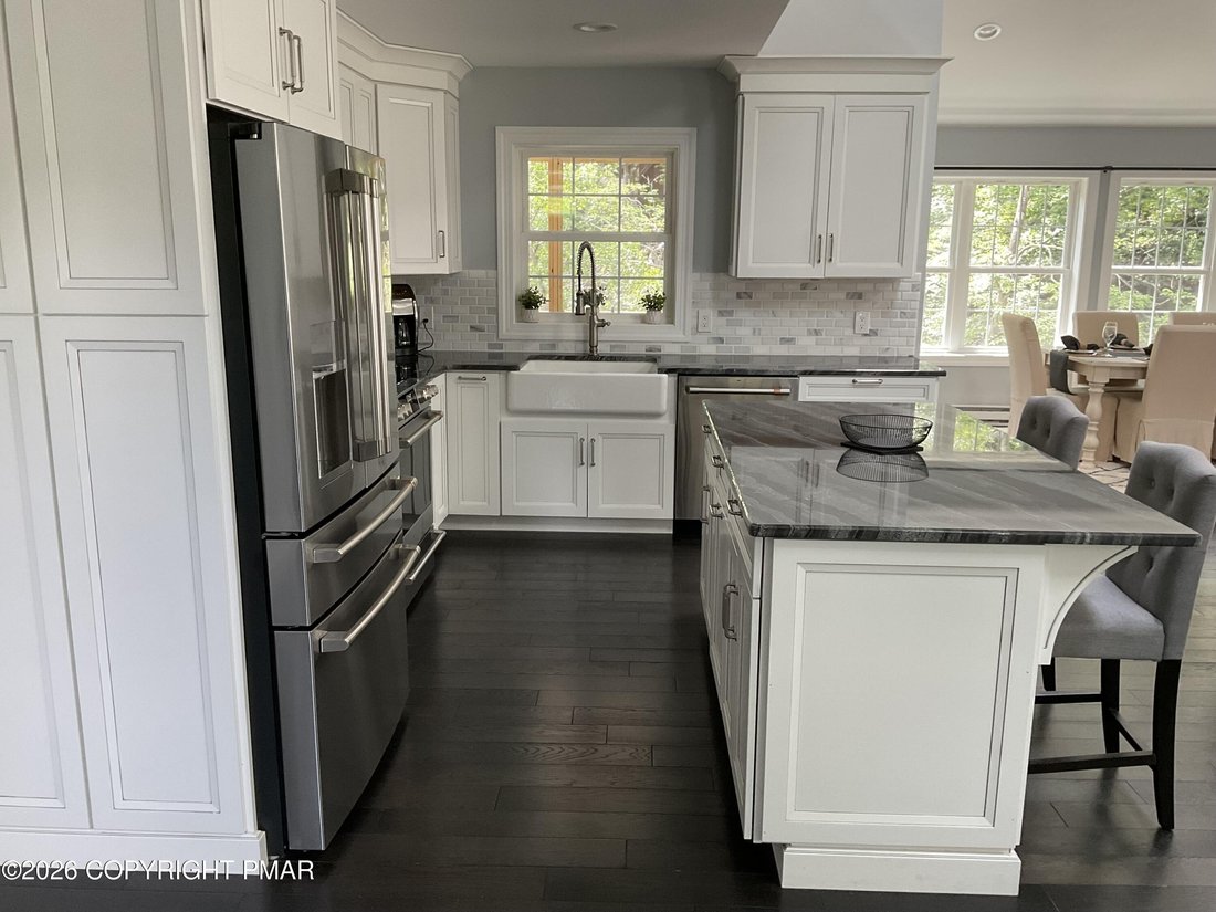 House in Arrowhead Lake, Pennsylvania, United States 5 - 18333484