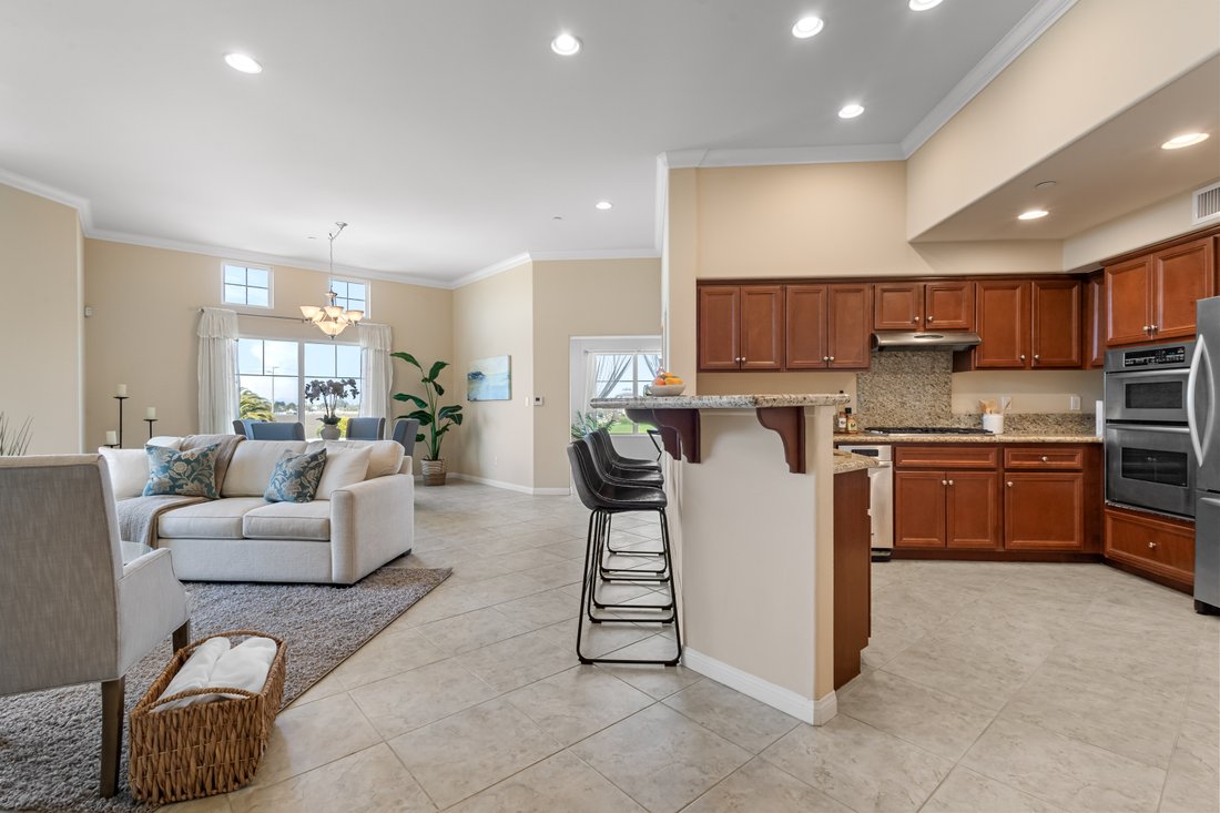 Condo in Oxnard, California, United States 3 - 18333675