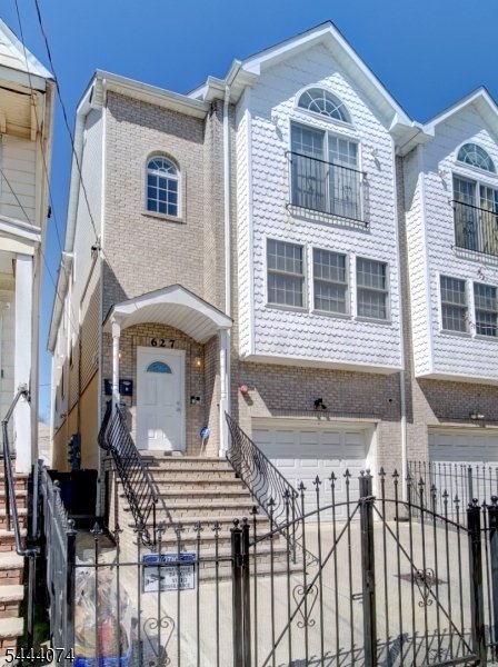 Newark, New Jersey, United States 1 - 18333468