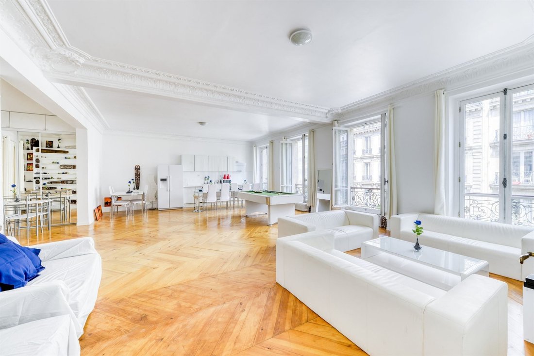 Apartment in Lorette-Martyrs, Paris 9e Arrondissement, Paris 1 - 18333642