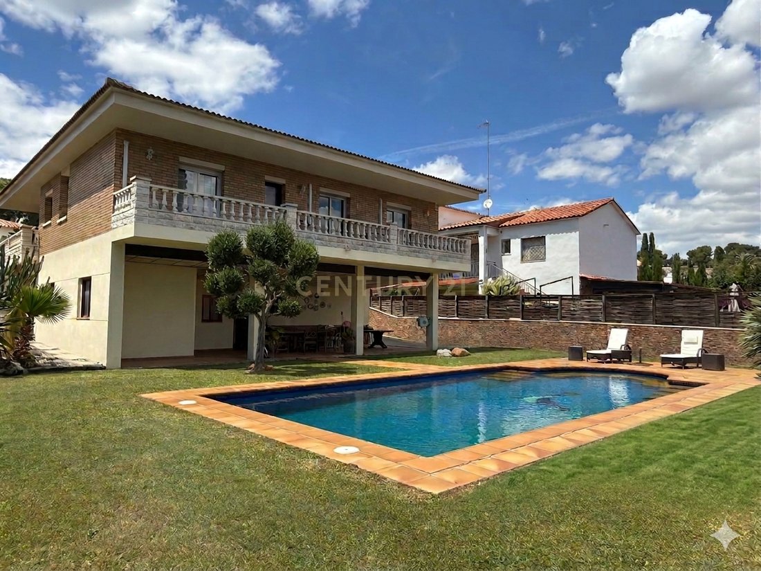 Villa in Cunit, Catalonia, Spain 1 - 18333751