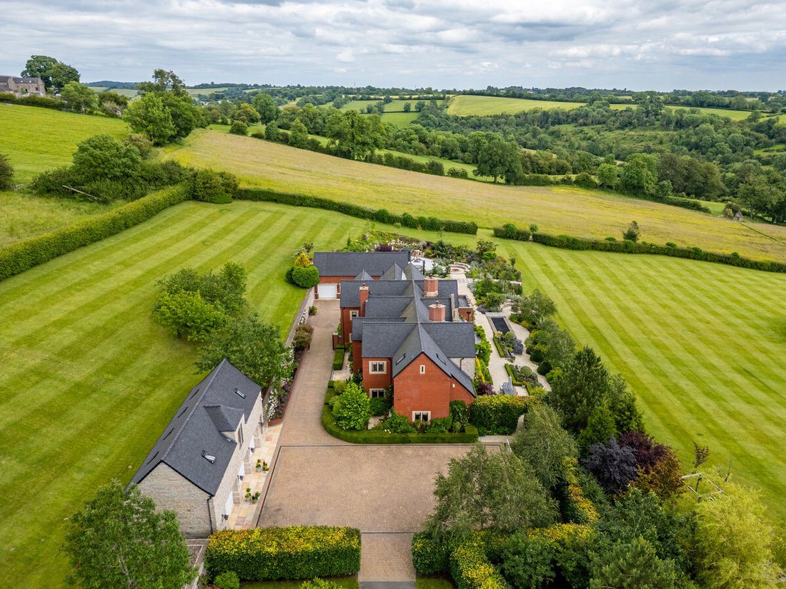 House in Kniveton, England 5 - 18333345