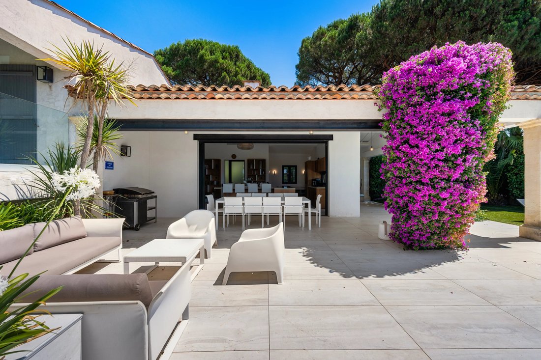 Villa in La Croix-Valmer, Provence-Alpes-Côte d'Azur, Frankreich 2 - 18333580