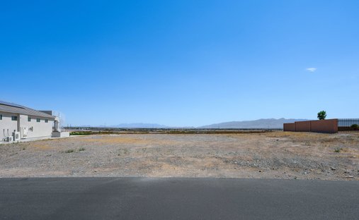 Land in Pahrump, Nevada, United States 1