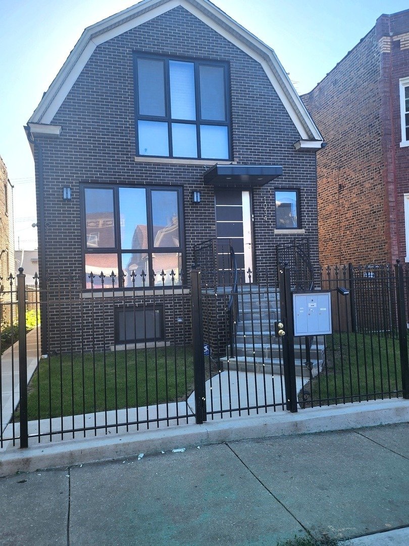 Chicago, Illinois, United States 1 - 18333420