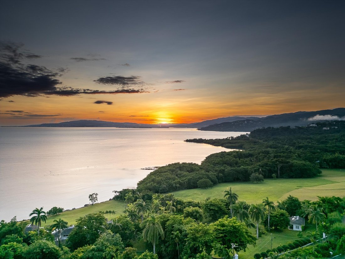 Land in Hanover, Jamaica 1 - 18333697