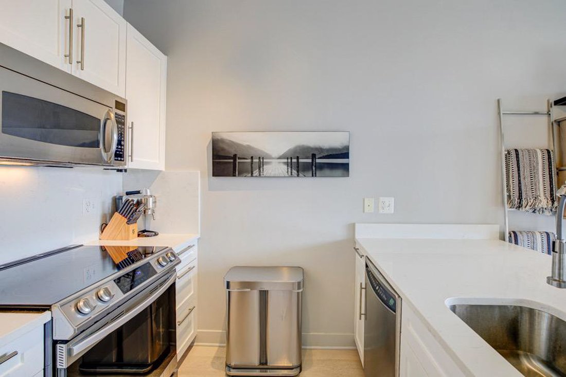 Condo in Washington, District of Columbia, United States 5 - 18333677