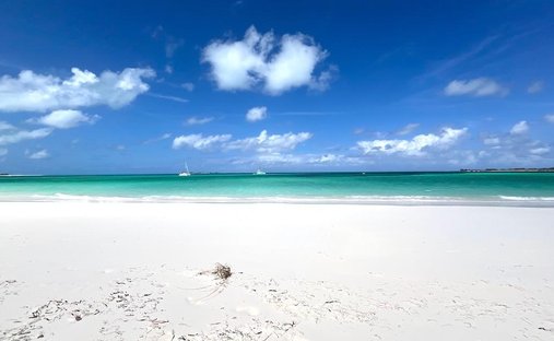 House in Bullock Harbour, Berry Islands, The Bahamas 1