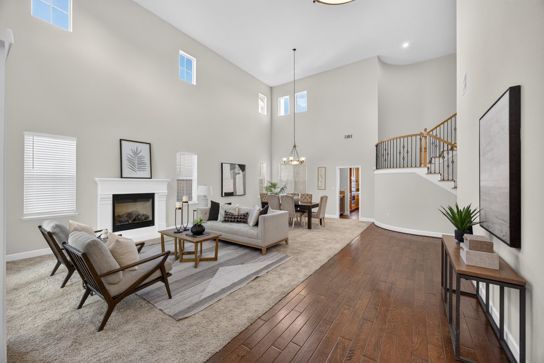 Rocklin, California, United States 5 - 18333623