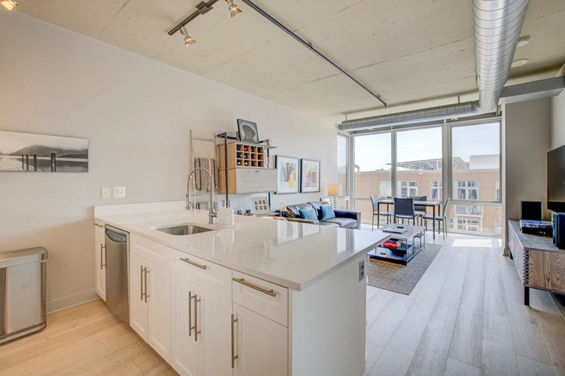 Condo in Washington, District of Columbia, United States 4 - 18333677