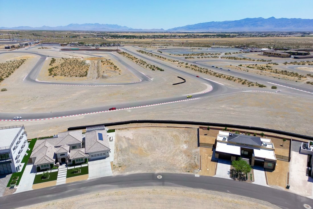 Land in Pahrump, Nevada, United States 5 - 18333671