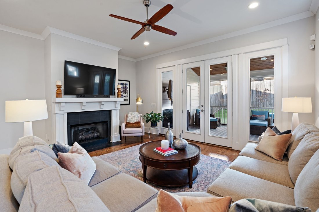 Co Op in Nashville, Tennessee, United States 2 - 18333143