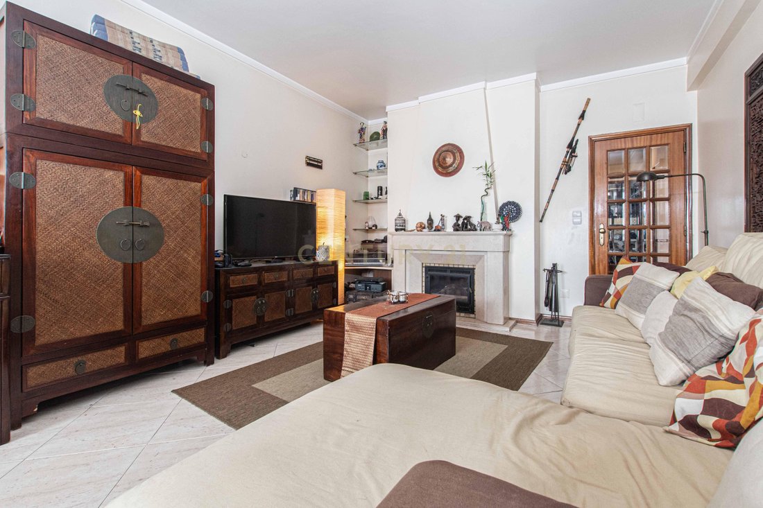 Apartment in Alfragide, Lisbon, Portugal 3 - 18129995