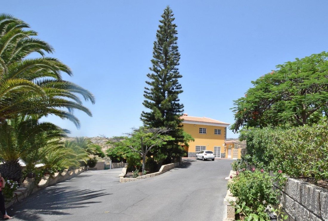 Villa in San Miguel de Abona, Canary Islands, Spain 1 - 18333233