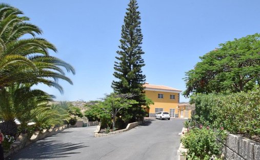 Villa in San Miguel de Abona, Canary Islands, Spain 1