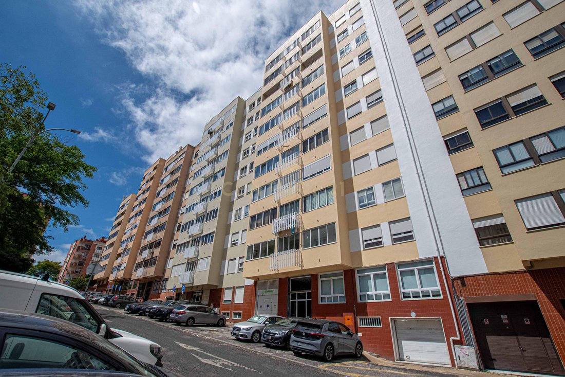Apartment in Alfragide, Lisbon, Portugal 2 - 18129995