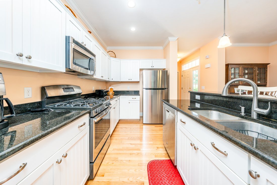 Condo in Mashpee, Massachusetts, United States 2 - 18333682