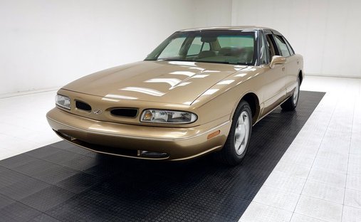 25 338 Miles/3.8L Series II V6/4T65E Auto/Well Optioned/Window Sticker/Like New in Morgantown, United States 1