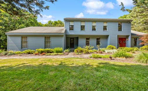 House in Cheshire, Connecticut, United States 1